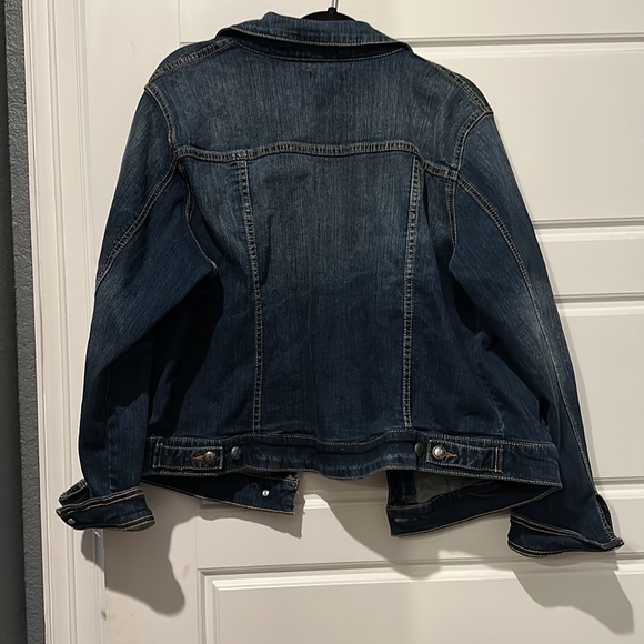 Torrid dark denim jacket- Size 2 - Picture 4 of 4